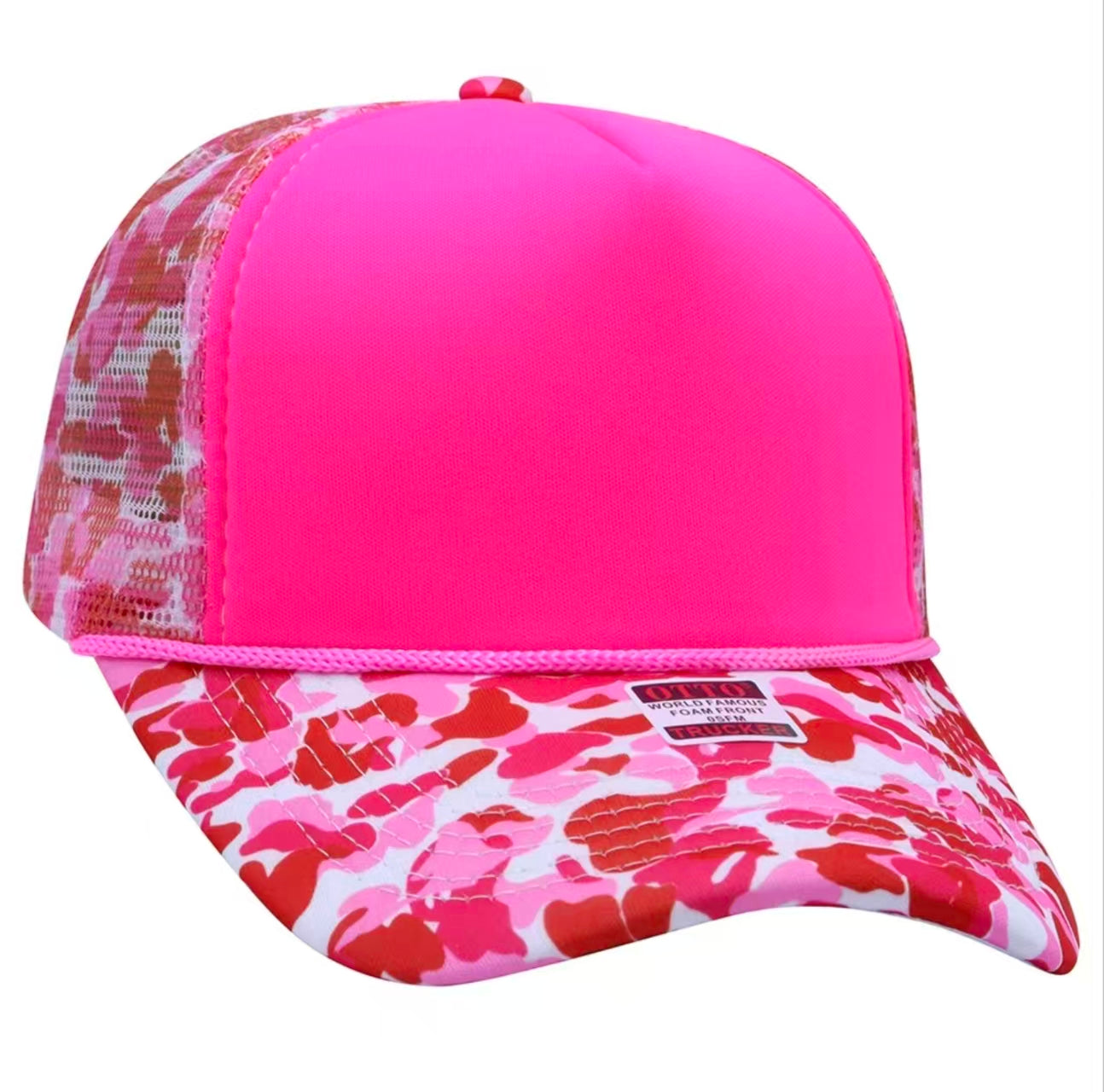 Camouflage brimmed mesh cap